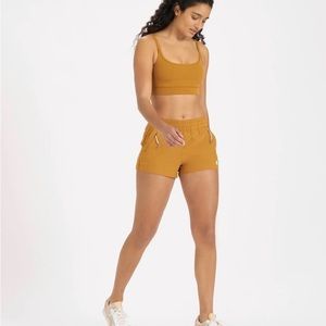 Vuori dash shorts size m